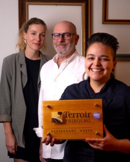 café, brasserie, restaurant, cuisine locale, brasserie, Fribourg, Schweizerhalle, traditionnel, authentique, ambiance chaleureuse