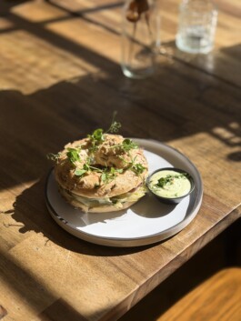 café, brasserie, restaurant, cuisine locale, brasserie, Fribourg, Schweizerhalle, traditionnel, authentique, ambiance chaleureuse