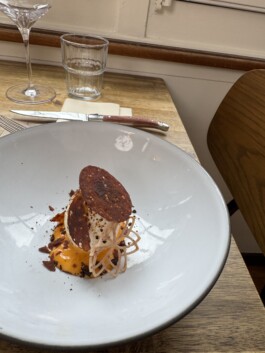 café, brasserie, restaurant, cuisine locale, brasserie, Fribourg, Schweizerhalle, traditionnel, authentique, ambiance chaleureuse